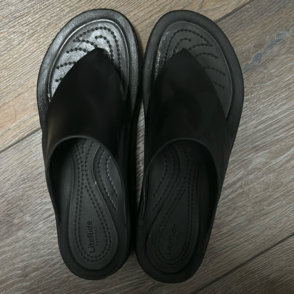 Crocs Womens Getaway Platform Sandal Flip Flop Size 8 Black Comfort Y2K Bratz